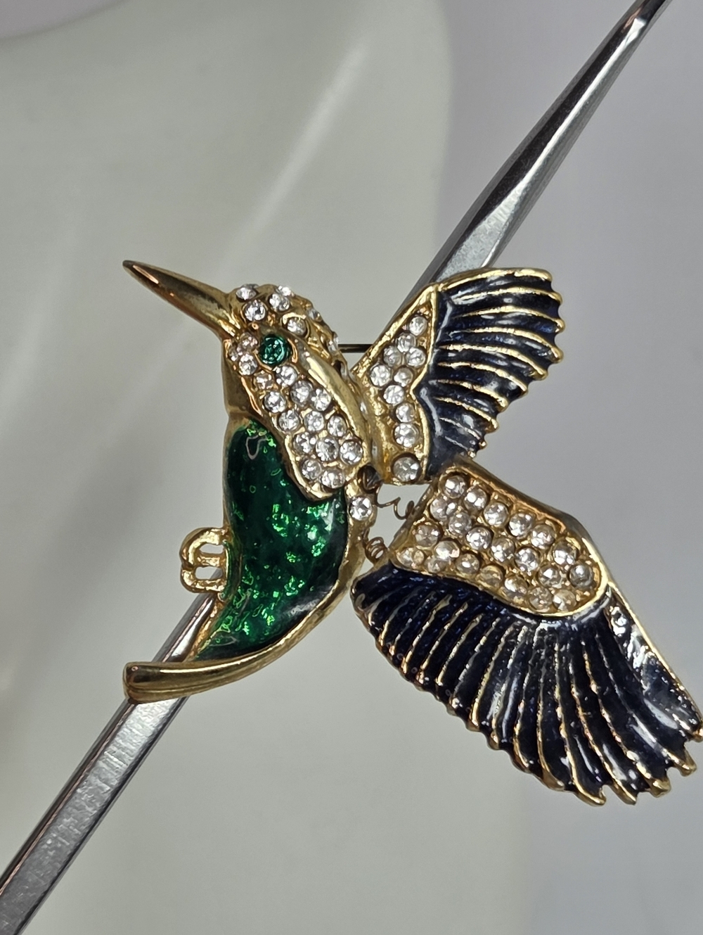 Gold Tone Hummingbird Brooch pin Green and Navy enameled wings with movement